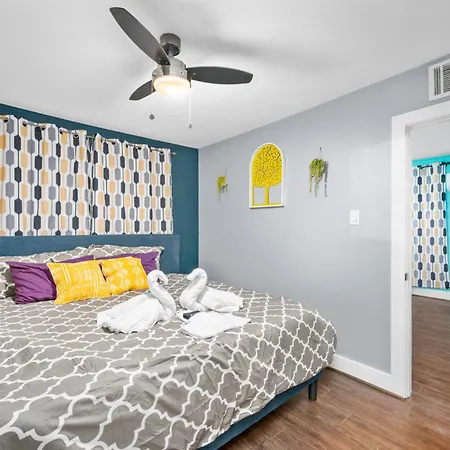 Houston Retreat Near Museums And Stadiums